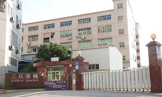 <b>信息技術(shù)打開散熱市場(chǎng)新空間，三巨電機(jī)拾級(jí)而上驅(qū)動(dòng)發(fā)展</b>